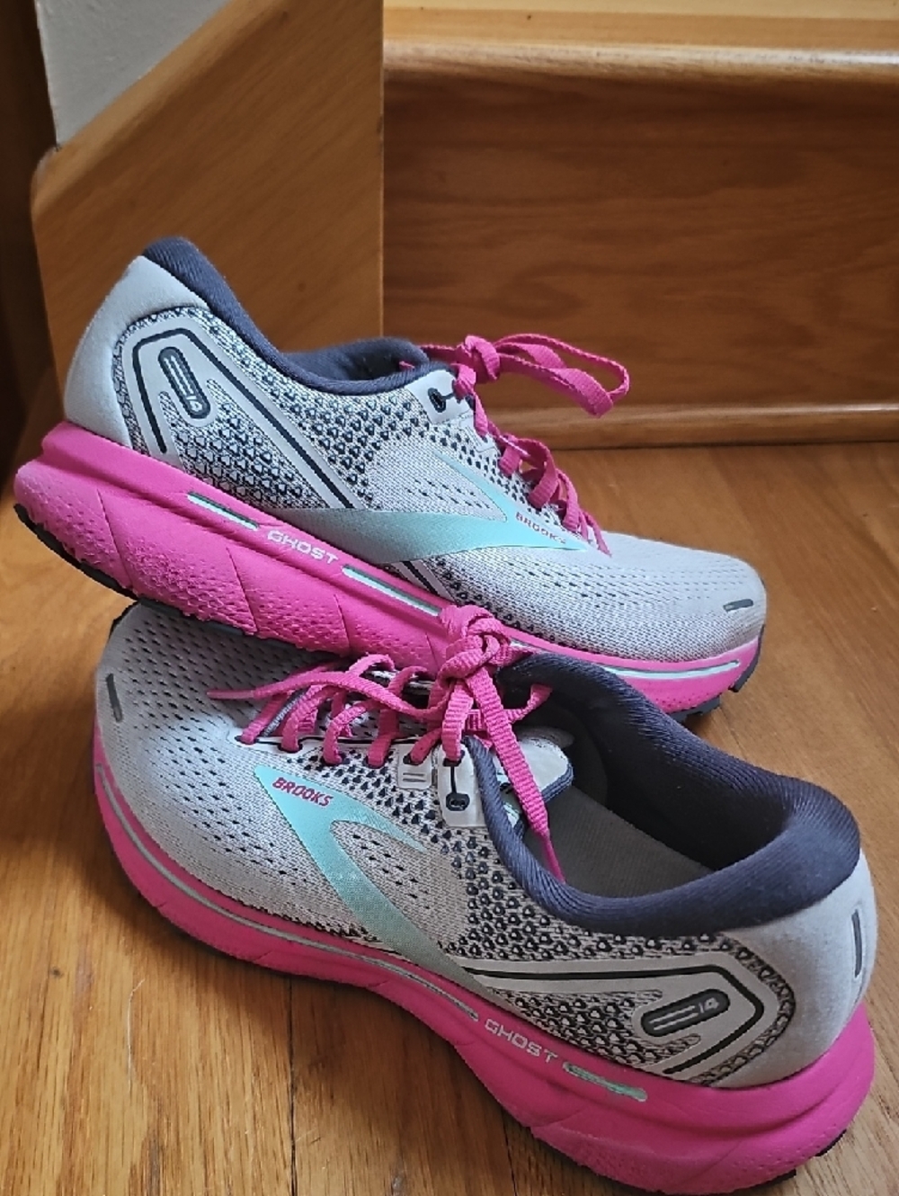 Brooks Women's Athletic Shoes in Light Gray, Pink and Teal